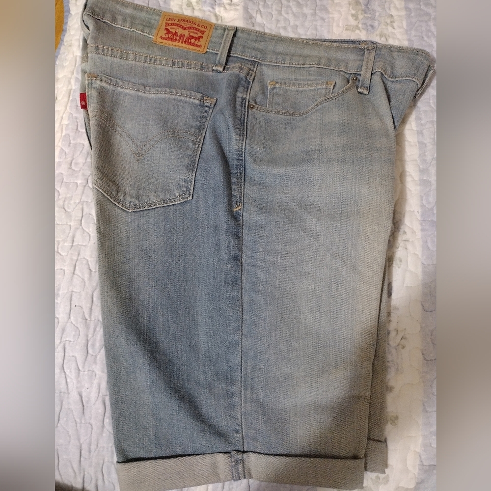 Levi's Women's Light Blue Relaxed Shorts